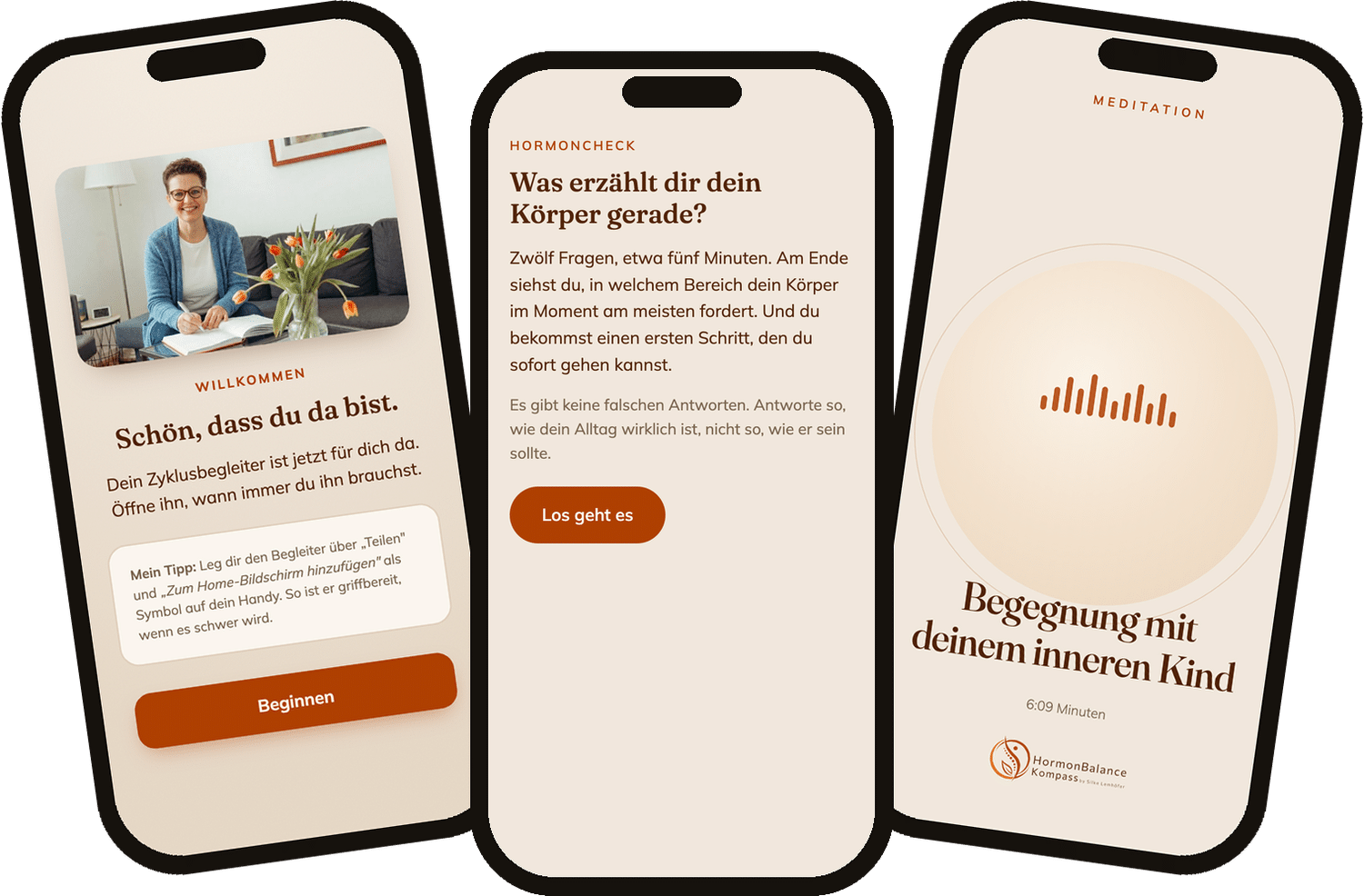 Drei Handys nebeneinander: die Erste-Hilfe-Tasche, der Hormoncheck und die Meditationen von Silke Lemhöfer